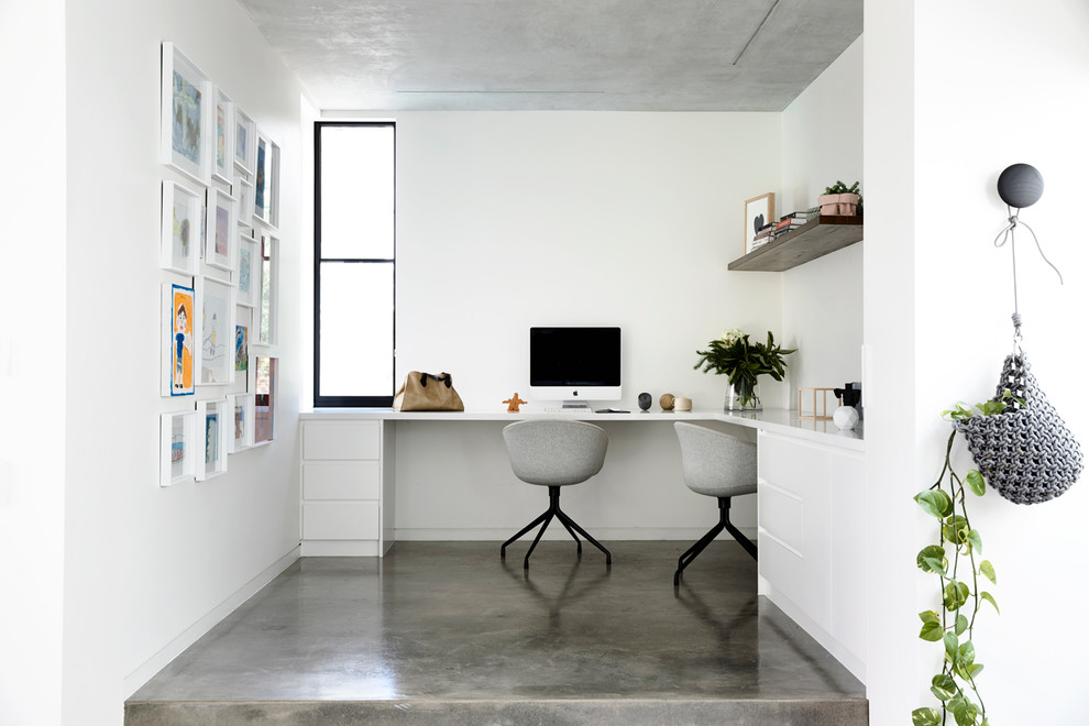 Inspiration for a contemporary home office in Melbourne.