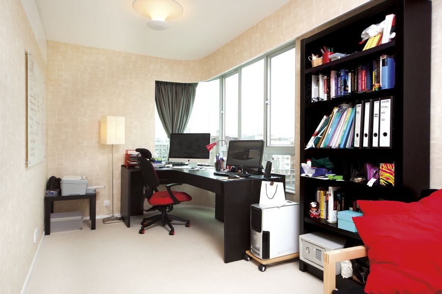 Helena Garden (Hong Kong) Modern Home Office Hong Kong by S.I.D