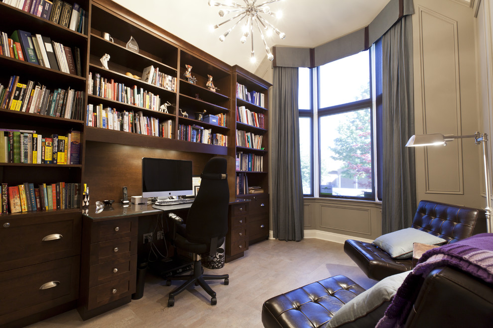 This is an example of a contemporary home office in Toronto.
