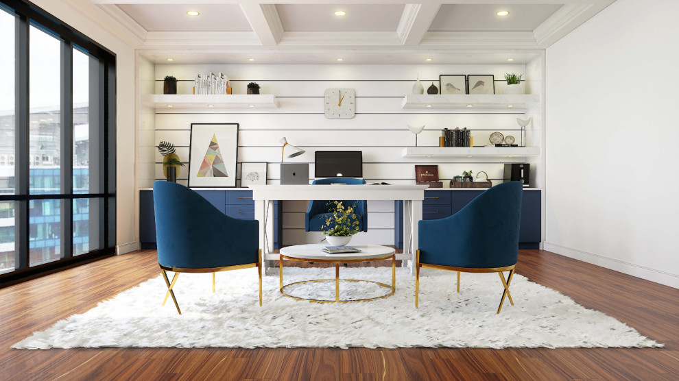 Mittelgroßes Modernes Arbeitszimmer ohne Kamin mit Studio, weißer Wandfarbe, braunem Holzboden, freistehendem Schreibtisch, braunem Boden, Kassettendecke und Ziegelwänden in New York