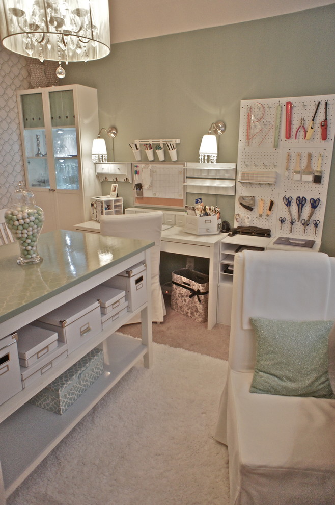 Home office - traditional home office idea in Dallas