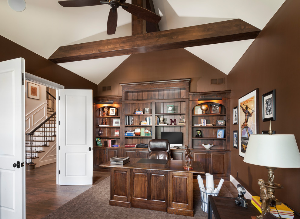 Design ideas for a traditional home office in Detroit.