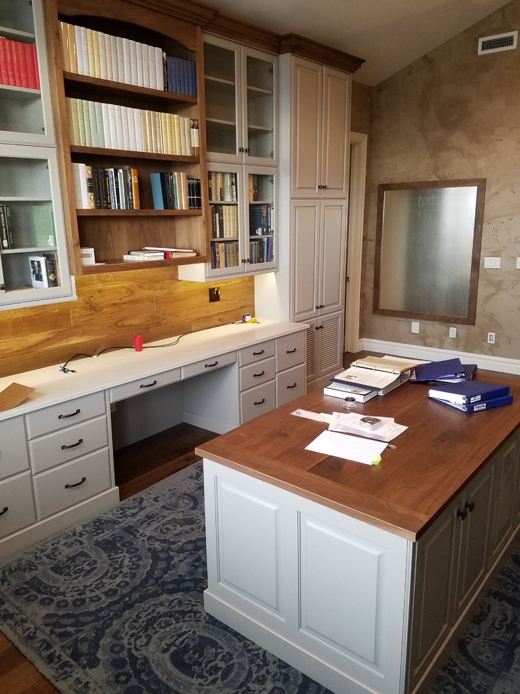 This is an example of a traditional home office in Salt Lake City.