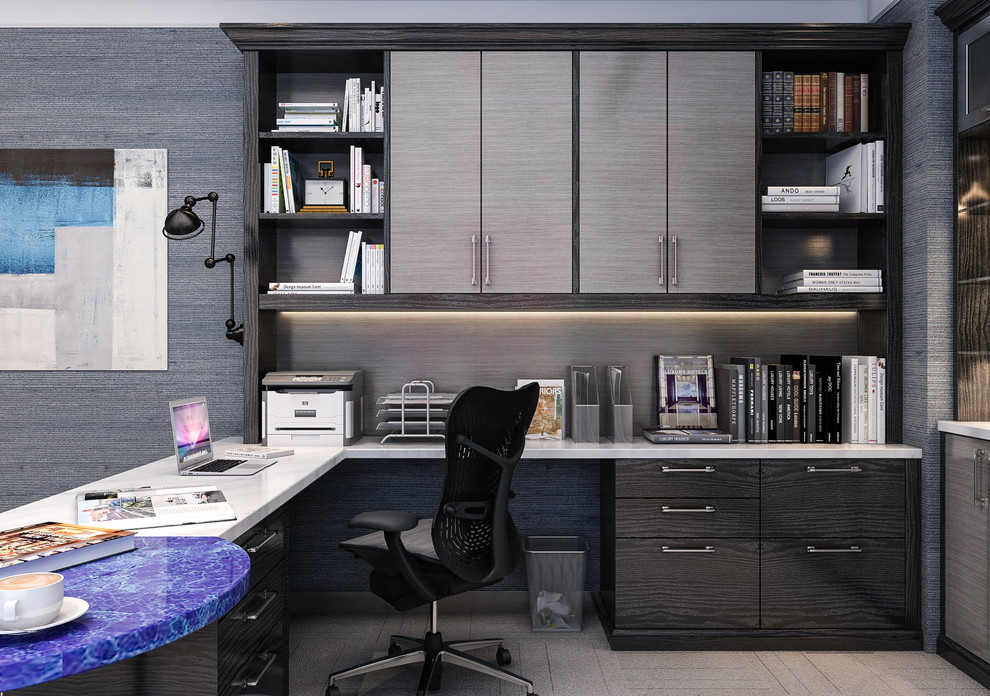 Cette photo montre un bureau de taille moyenne avec un mur gris, un sol en carrelage de céramique et un bureau intégré.