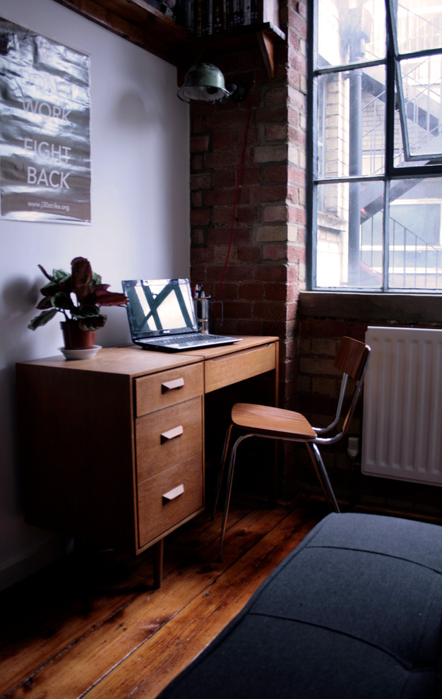 Design ideas for an urban home office in London.