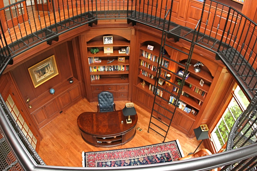 ローリーにあるトラディショナルスタイルのおしゃれなホームオフィス・書斎の写真