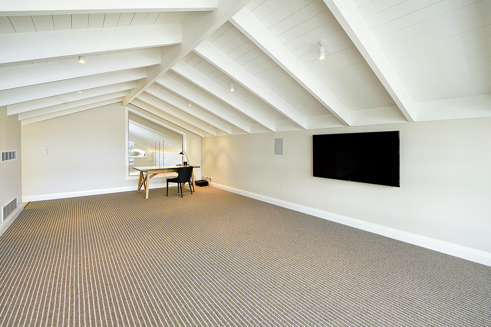 Design ideas for a nautical home office in Gold Coast - Tweed.
