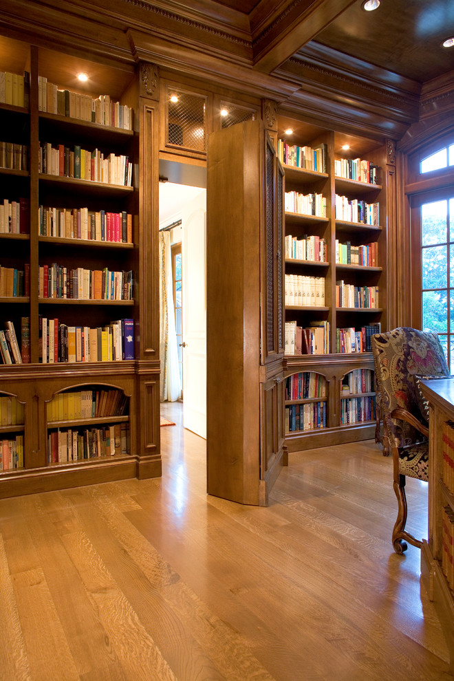 Le Provencal Traditional Home Office Miami by GAA Architects