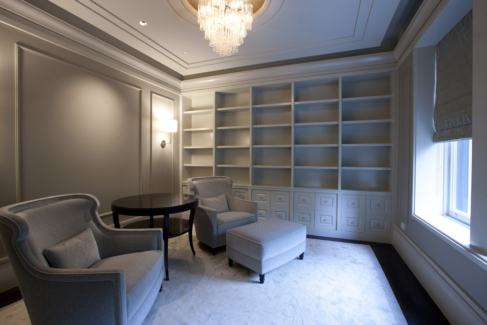 Trendy home office photo in Chicago