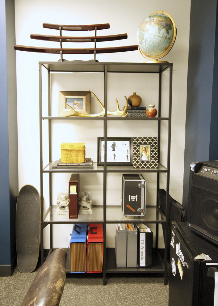 Example of a mid-sized urban home office design in Los Angeles