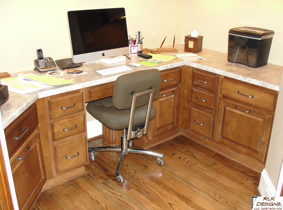 Design ideas for a traditional home office in Birmingham.