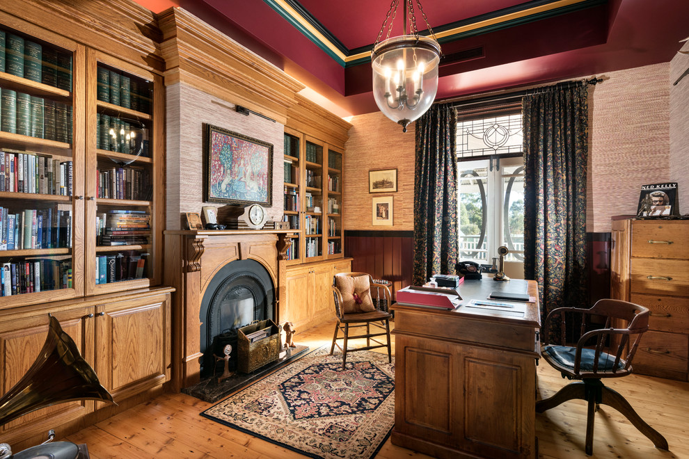Inspiration for a traditional home office in Perth.