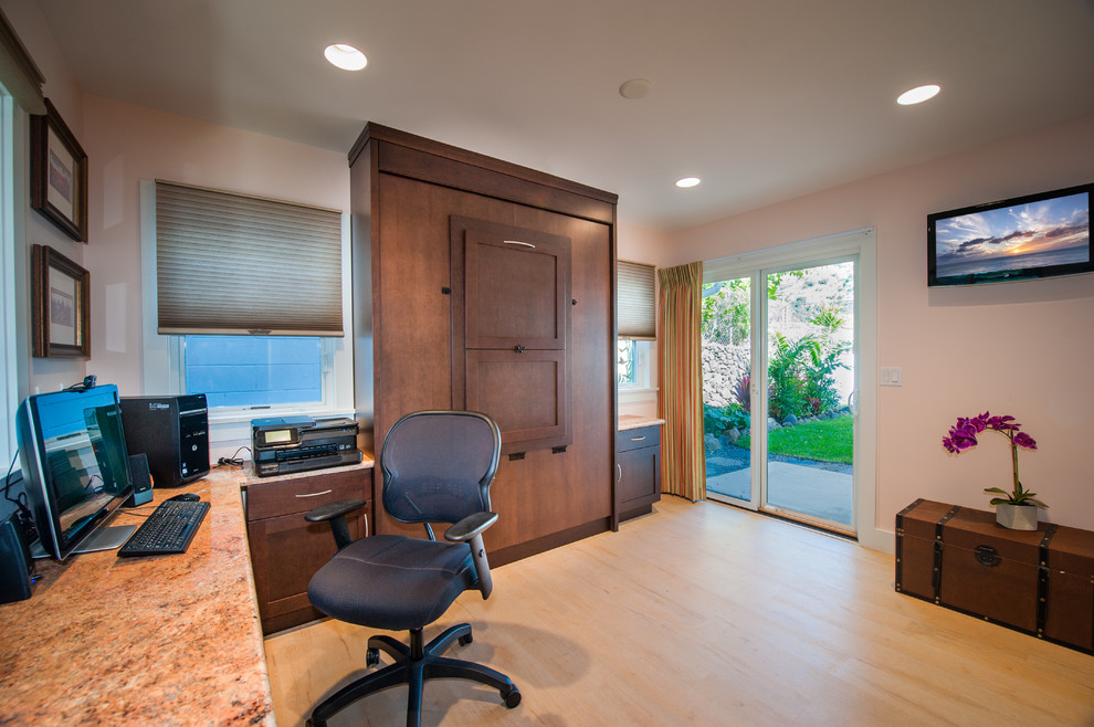 Mauka to Makai Traditional Home Office Hawaii by Archipelago