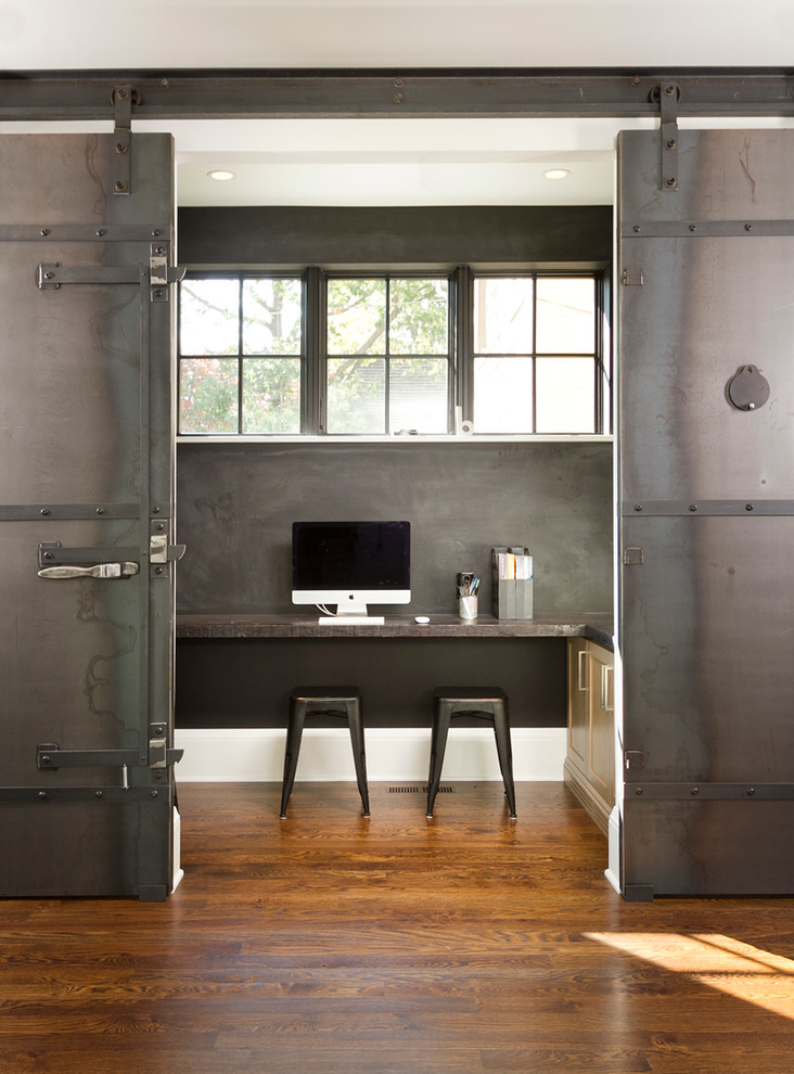 Design ideas for a classic home office in Minneapolis with a built-in desk.