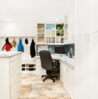 75 Beautiful Expansive Home Office with a Built in Desk Ideas and