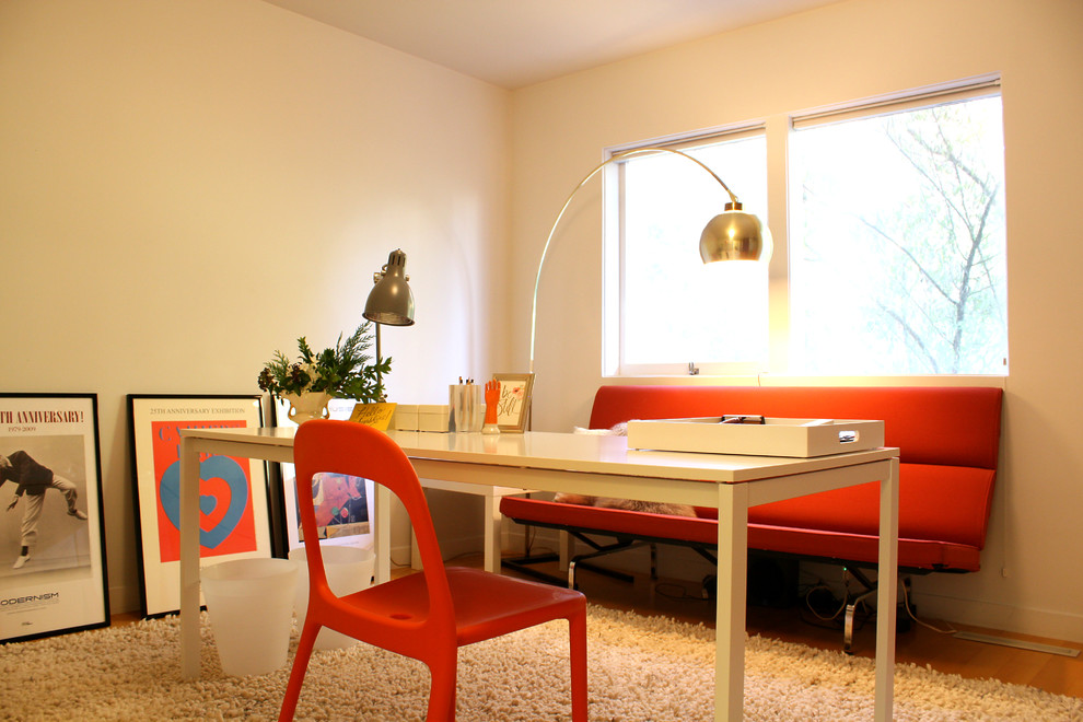 Example of a 1950s home office design in San Francisco