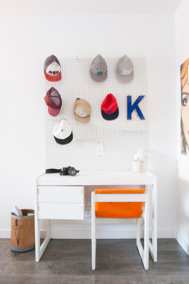 This is an example of a scandinavian home office in San Francisco.