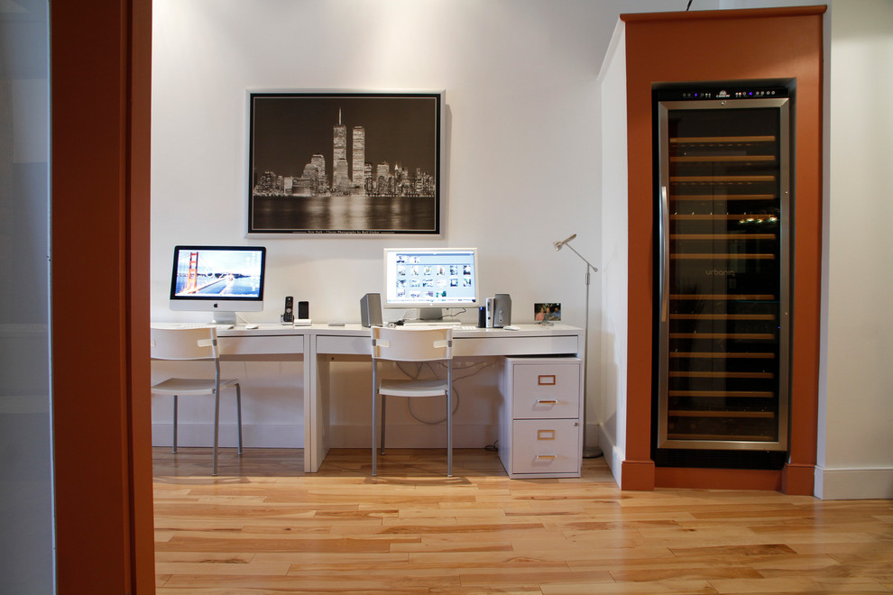 オタワにあるインダストリアルスタイルのおしゃれなホームオフィス・書斎の写真