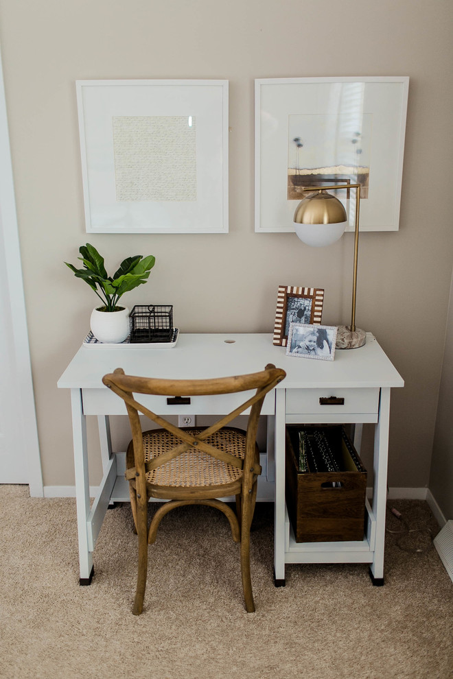 Design ideas for a classic home office.