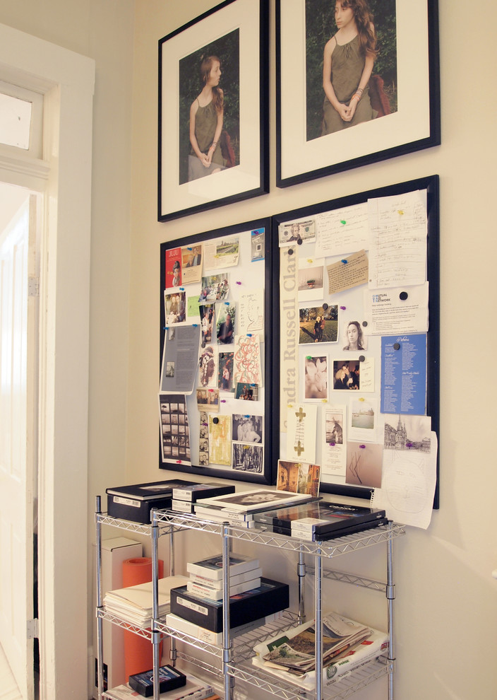Inspiration for a contemporary home office in New Orleans.