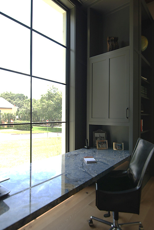 Modernes Arbeitszimmer in Austin
