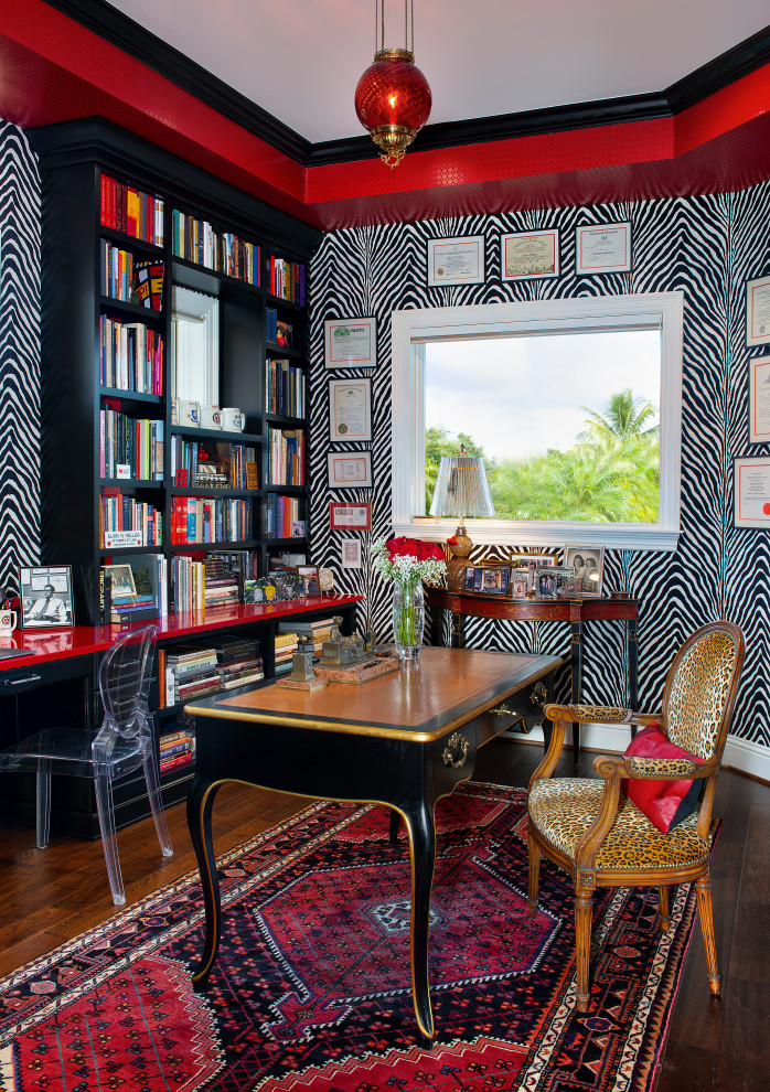 他の地域にある地中海スタイルのおしゃれなホームオフィス・書斎の写真