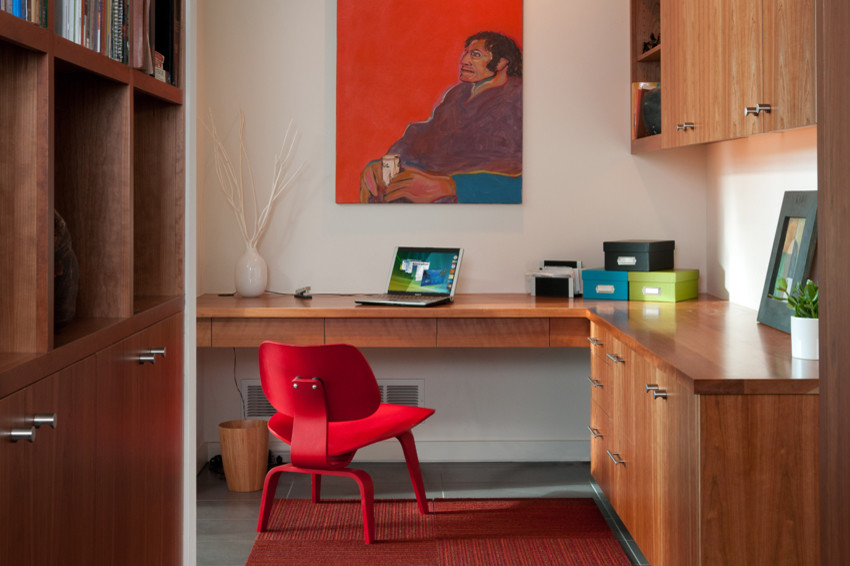Example of a minimalist home office design in Denver