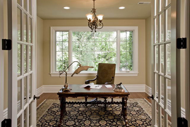 This is an example of a classic home office in Philadelphia.