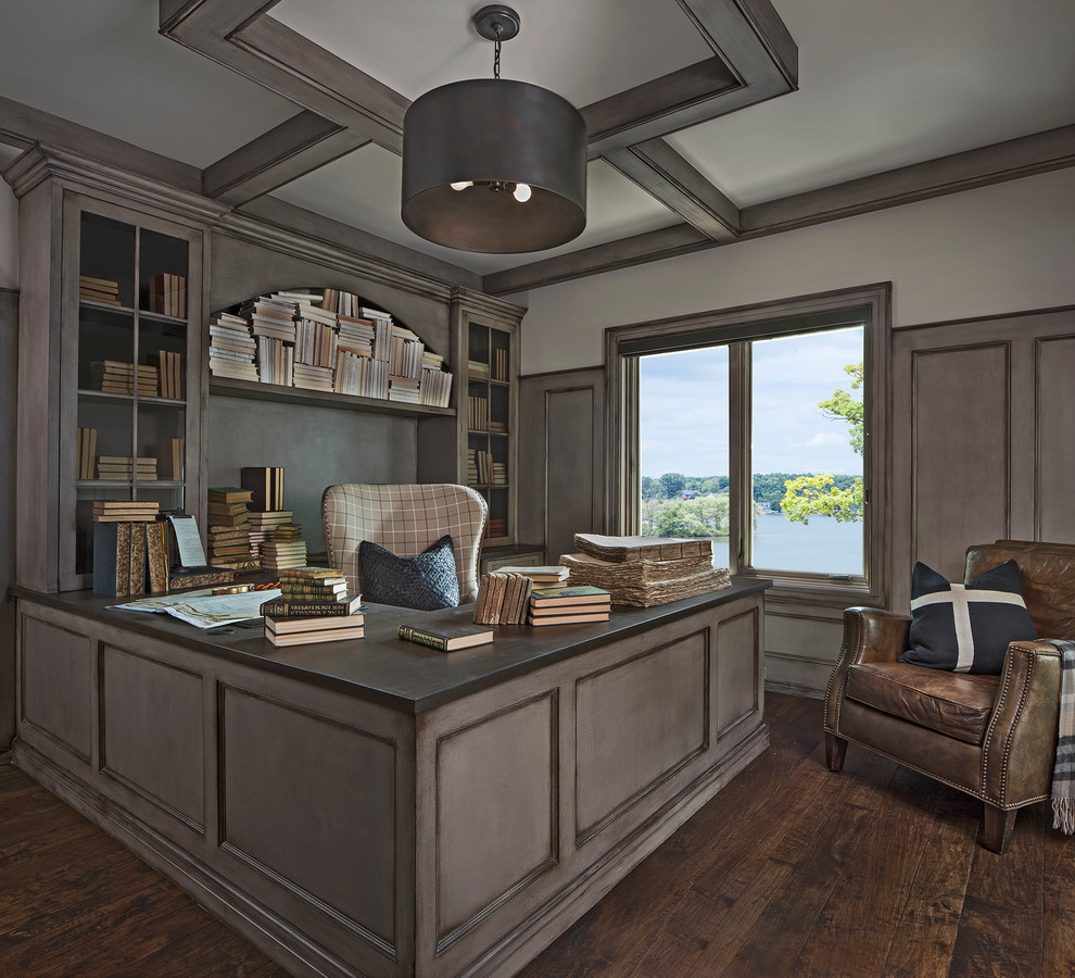 Inspiration for a traditional home office in Detroit.