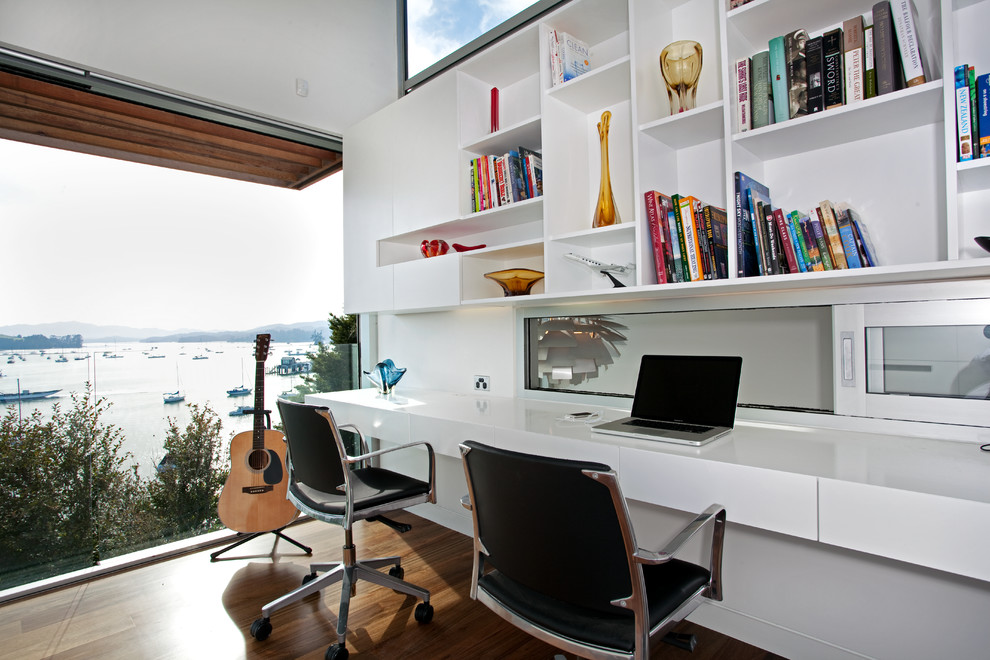 Modernes Arbeitszimmer in Auckland