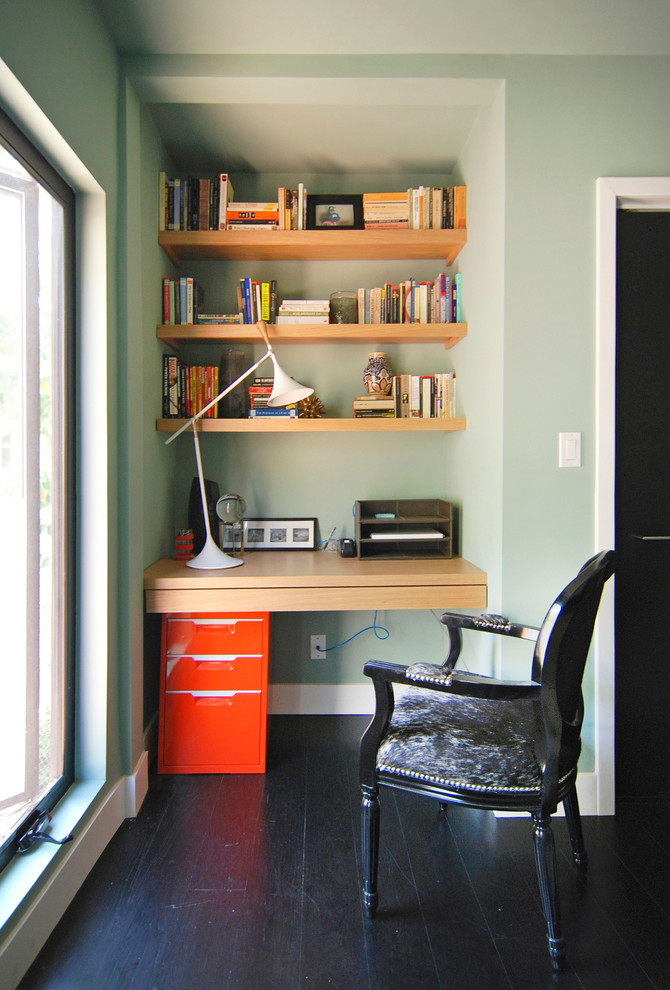Minimalist home office photo in Los Angeles