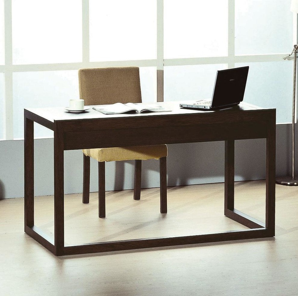 Idee per uno studio minimalista di medie dimensioni con scrivania autoportante