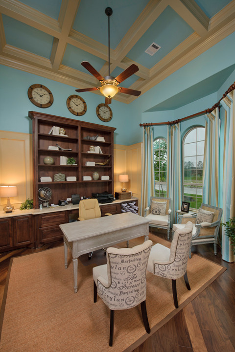 Home office - traditional home office idea in Houston