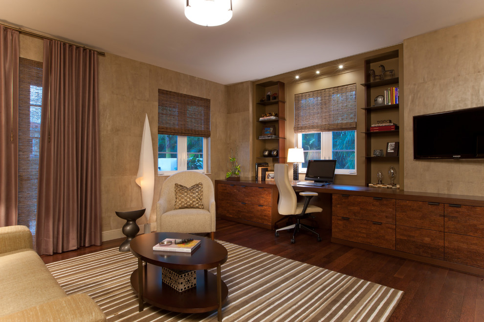 Home office - transitional home office idea in Miami