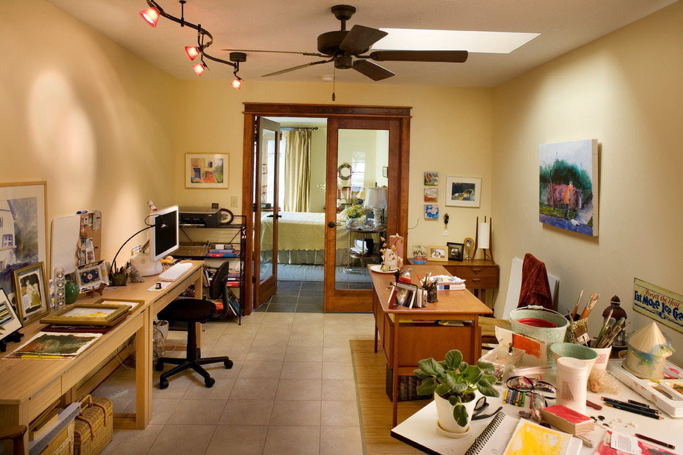 Contemporary home office in Boise.