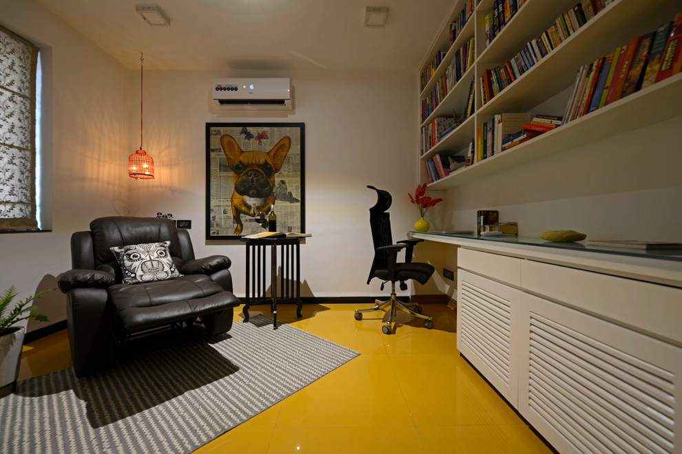 Design ideas for a world-inspired home office in Mumbai.