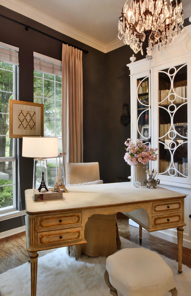 Inspiration for a transitional home office remodel in Austin