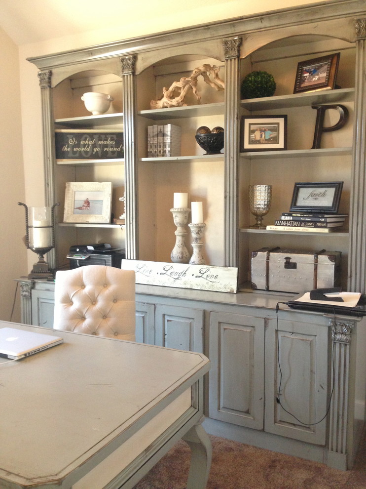 Home office - traditional home office idea in Oklahoma City