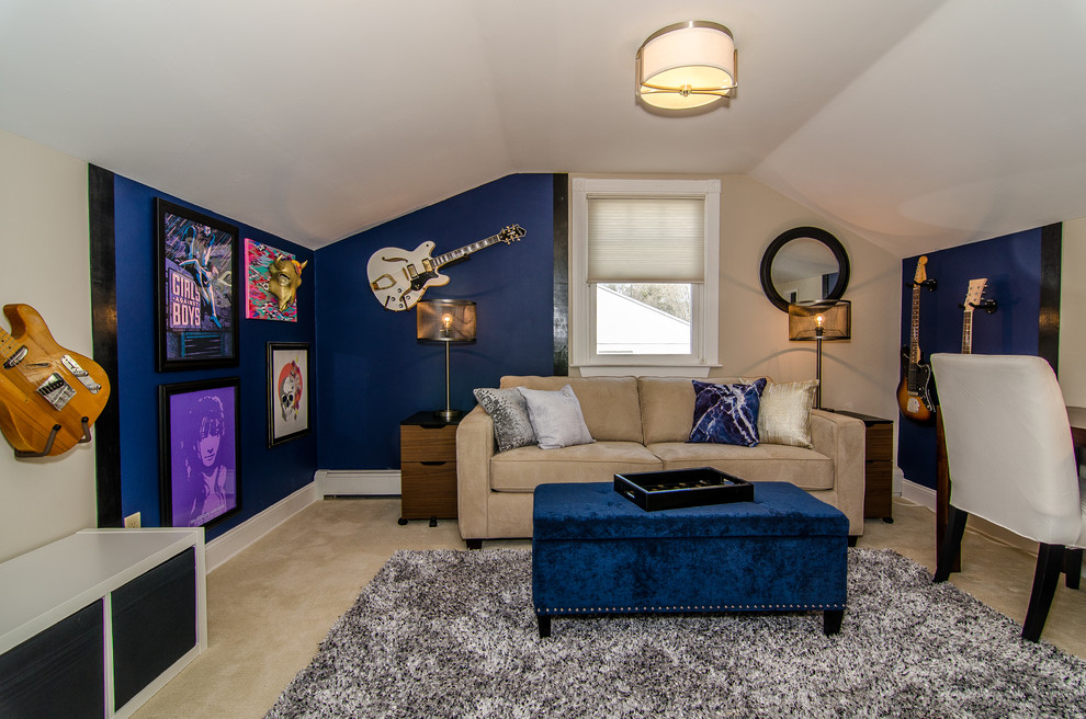 Example of a small transitional freestanding desk carpeted home studio design with beige walls and no fireplace