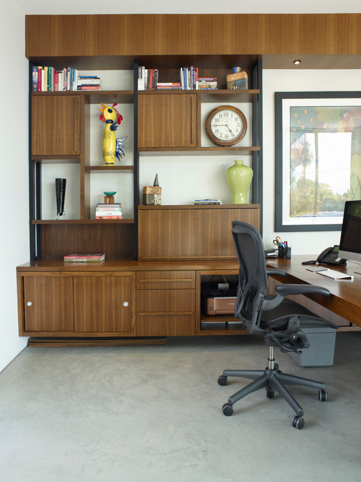 Inspiration for a contemporary home office remodel in Los Angeles