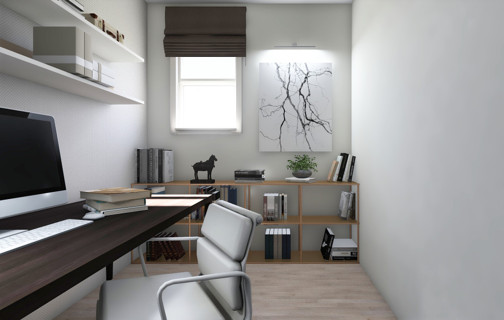 Kleines Modernes Arbeitszimmer mit Arbeitsplatz, grauer Wandfarbe, hellem Holzboden, freistehendem Schreibtisch und beigem Boden in Cambridgeshire