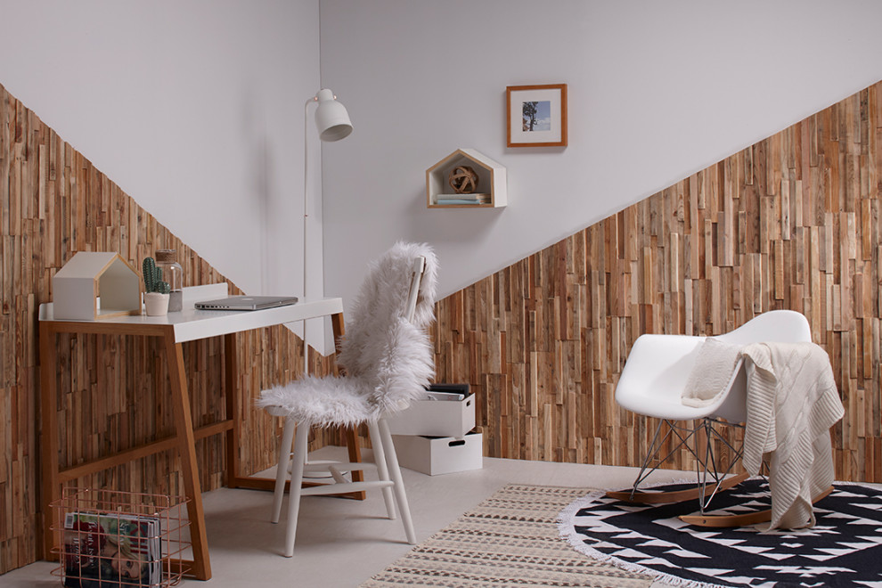 Inspiration för ett mellanstort skandinaviskt hemmabibliotek, med vita väggar, linoleumgolv, ett fristående skrivbord och beiget golv