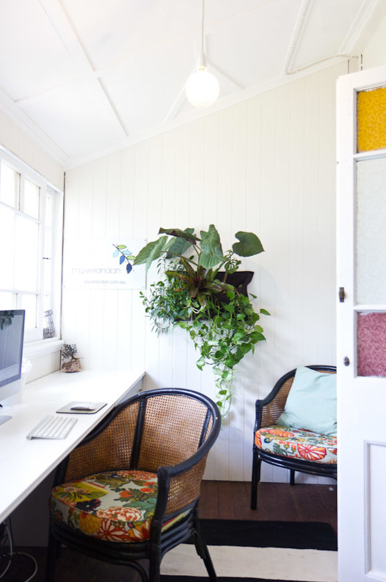 ケアンズにあるトロピカルスタイルのおしゃれなホームオフィス・書斎の写真