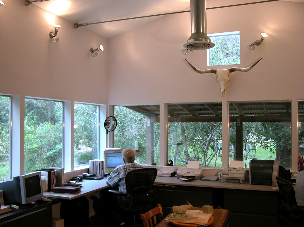 Industrial home office in Austin.
