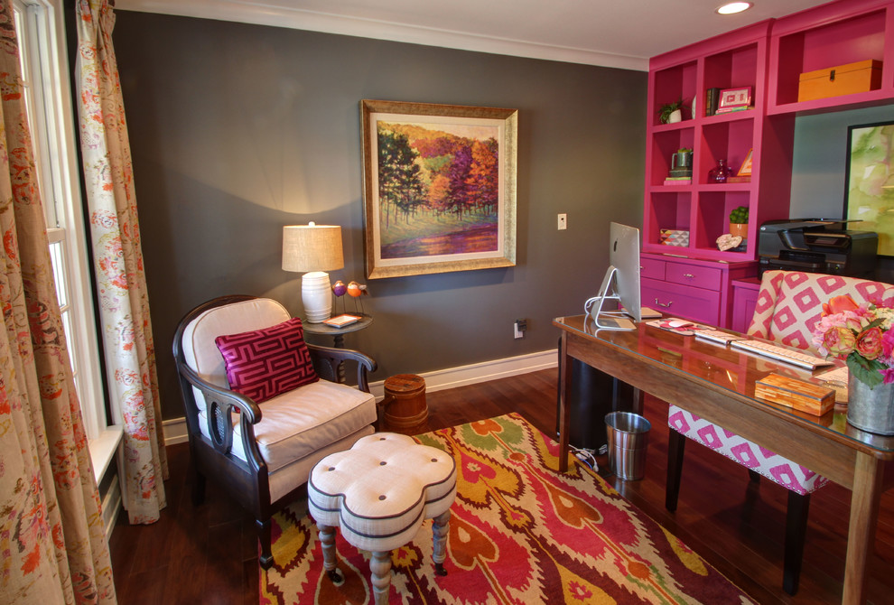 Inspiration for a timeless home office remodel in Columbus