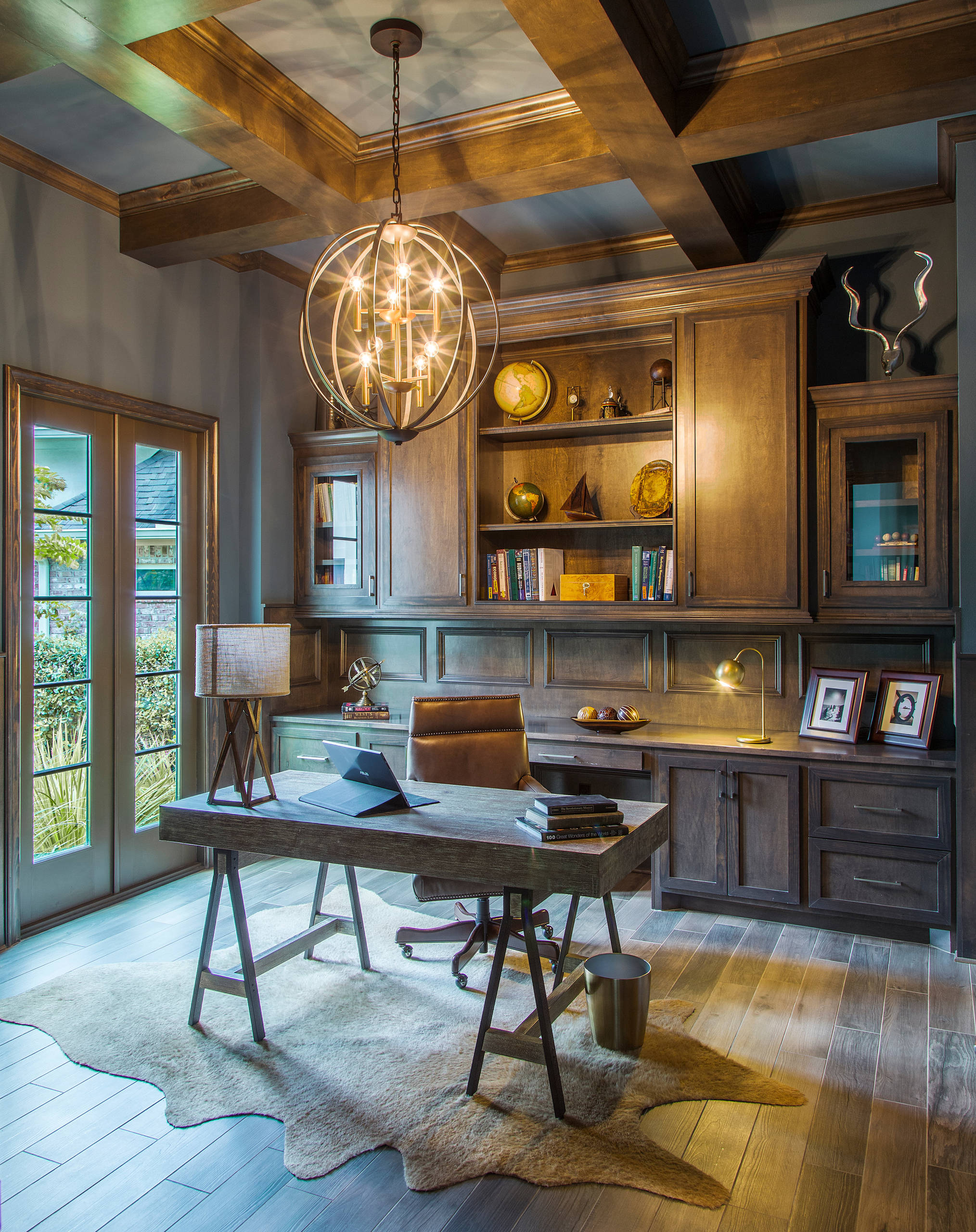 https://st.hzcdn.com/simgs/pictures/home-offices/transitional-home-in-the-heart-of-the-woodlands-by-design-interiors-inc-img~5371a7540993202a_14-3237-1-f7a7804.jpg