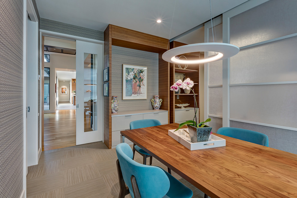 Источник вдохновения для домашнего уюта: кабинет среднего размера в стиле модернизм с серыми стенами, полом из линолеума и отдельно стоящим рабочим столом без камина