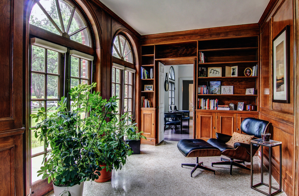 Inspiration for a traditional home office in St Louis.