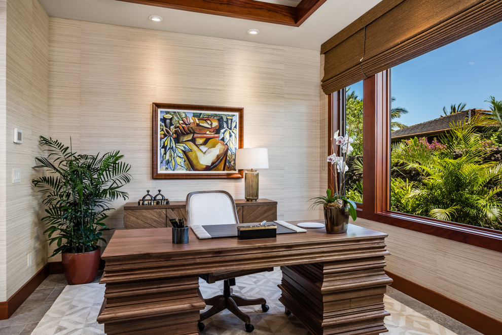Island style home office photo in Hawaii