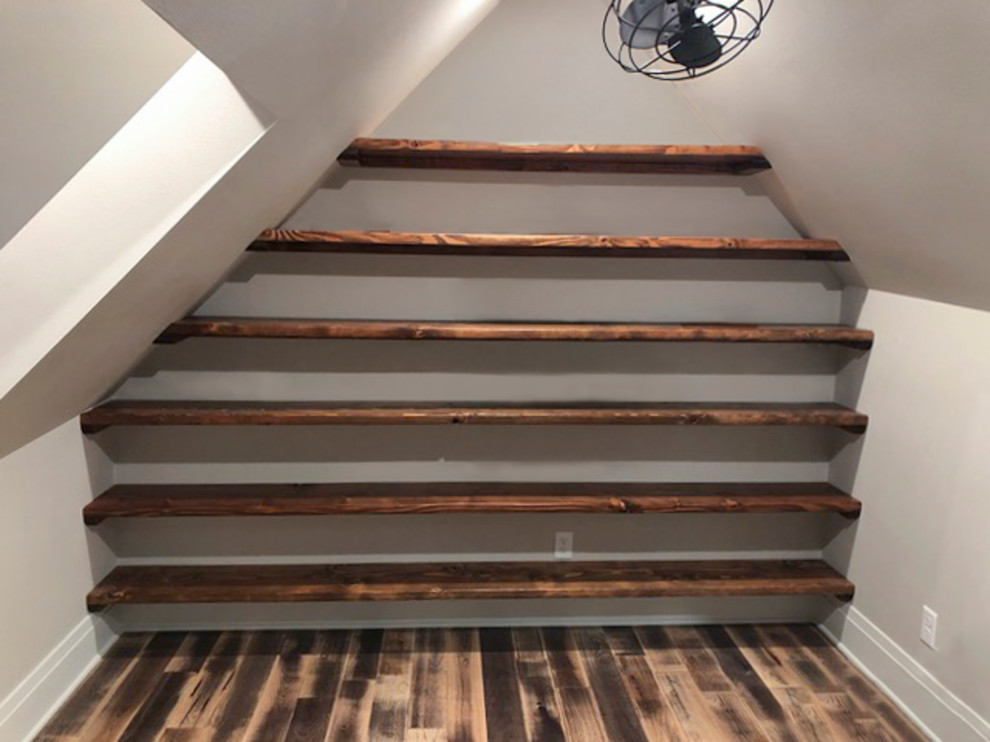 Inspiration pour un escalier traditionnel de taille moyenne.